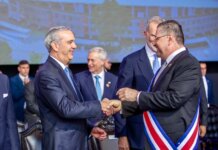 Presidente Abinader participa en la transmisión de mando presidencial de la presidenta de Costa Rica, Laura Fernández Delgado, en el Estadio Nacional