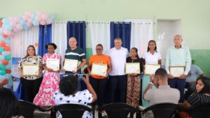 Senador Julito Fulcar respalda iniciativas que fortalecen la salud mental y la educación en Peravia 2 senador foto 5